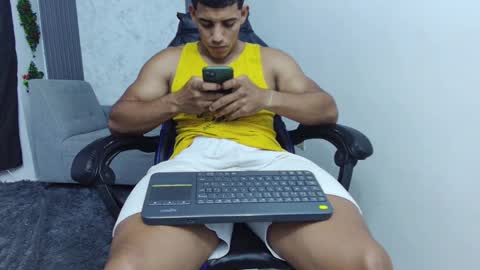 luis online show from 10-17-25, 04:42