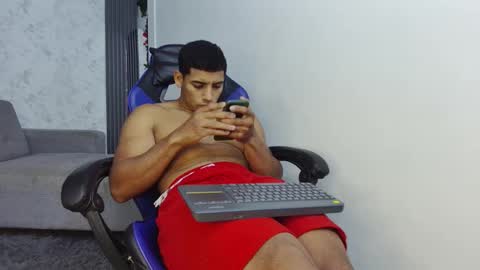 luis online show from 10-29-25, 11:39