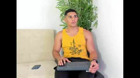 Snapshot of evessinn chatting on 06-02-26, 05:04 luis online show from 06-02-26, 05:04