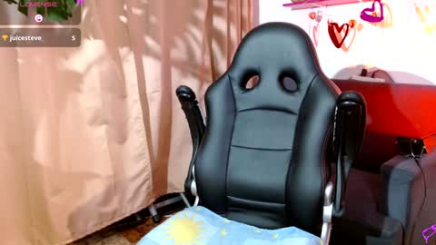 Snapshot of evethereal chatting on 02-09-25, 02:06 Blue Eva. online show from 02-09-25, 02:06