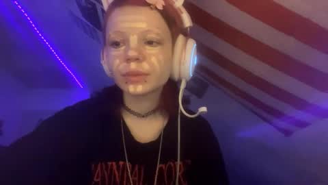 Snapshot of evettezirin chatting on 11-22-25, 11:20 Sky online show from 11-22-25, 11:20