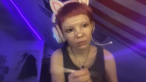 Snapshot of evettezirin chatting on 11-28-25, 11:24 Sky online show from 11-28-25, 11:24