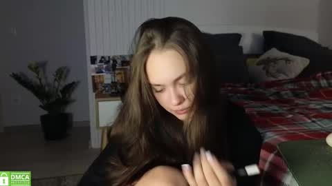 Snapshot of evi_woow chatting on 11-15-25, 09:32 evi_woow online show from 11-15-25, 09:32