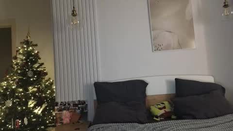 Snapshot of evi_woow chatting on 12-13-25, 09:20 evi_woow online show from 12-13-25, 09:20