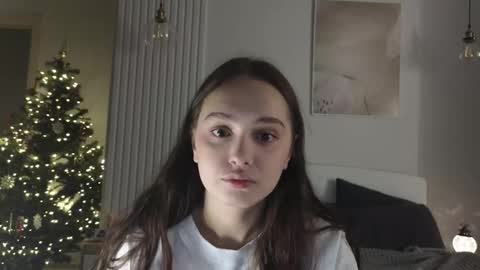 Snapshot of evi_woow chatting on 12-16-25, 01:10 evi_woow online show from 12-16-25, 01:10