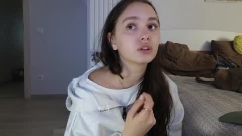 evi_woow online show from 05-05-26, 10:07