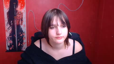 Evie online show from 12-20-25, 12:23