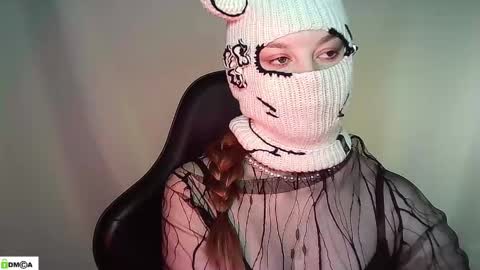 Renesme White Im here from Monday to Friday online show from 05-18-26, 02:07