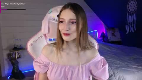 Evie online show from 06-29-26, 09:37