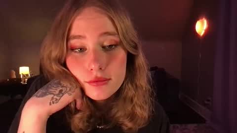 Evie3 online show from 12-18-24, 06:21