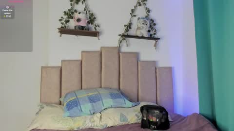 Ivi Alejandra  online show from 04-20-26, 10:33