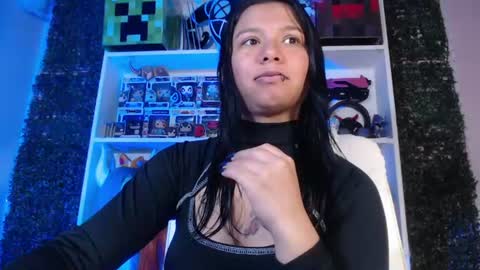 Im Evy online show from 06-18-26, 04:55