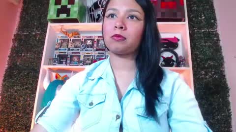 Im Evy online show from 06-27-26, 08:03