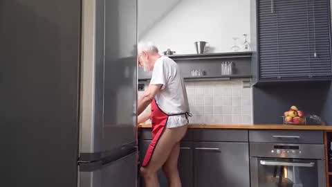 Naaktloper online show from 04-06-26, 01:12