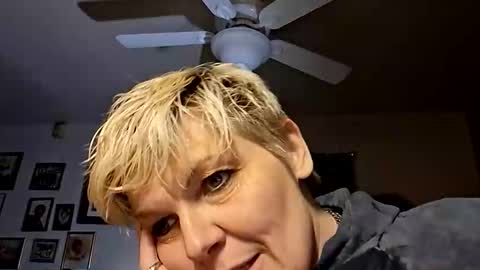 excitmama online show from 03-10-26, 06:51