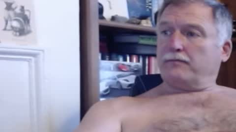 exhibpeacock123 online show from 11-27-25, 12:29