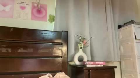 Angela online show from 10-25-25, 03:36