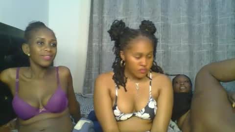 exotic_cutiee online show from 04-21-26, 01:42