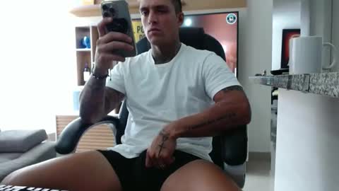 camilo online show from 04-28-26, 02:33