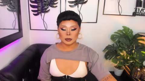 Lindsay online show from 06-15-26, 05:04