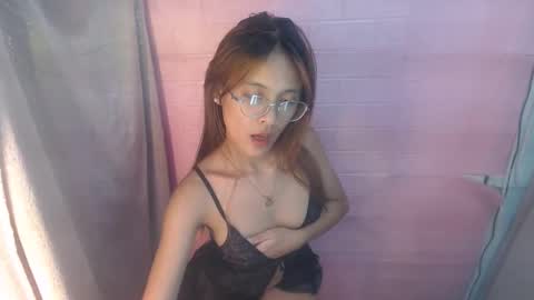 veronica online show from 10-25-25, 10:04