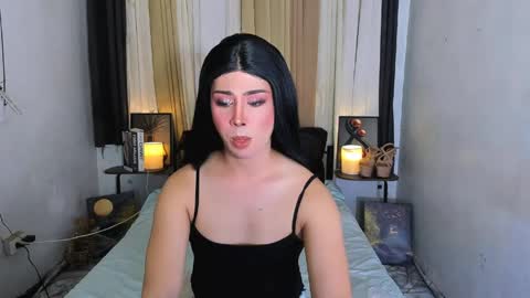 Snapshot of expensive_elise chatting on 06-05-26, 02:34 expensive_elise online show from 06-05-26, 02:34