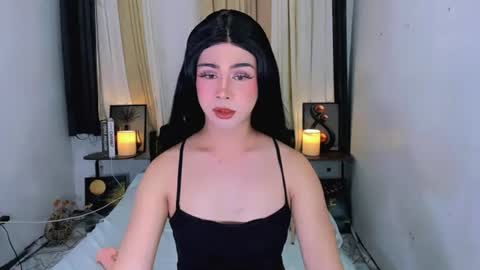 Snapshot of expensive_elise chatting on 06-15-26, 07:21 expensive_elise online show from 06-15-26, 07:21