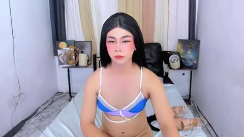 expensive_elise online show from 06-29-26, 10:37