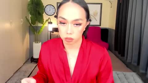 Suki online show from 12-15-25, 04:22