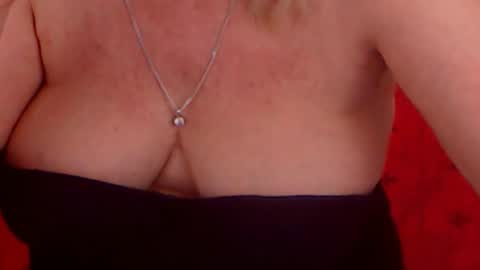 Alana online show from 01-25-25, 01:54