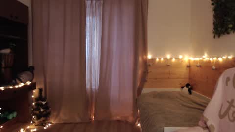 Crystal online show from 01-27-25, 09:23