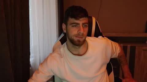 Snapshot of exstayz chatting on 11-19-25, 01:22 Sweetheart online show from 11-19-25, 01:22