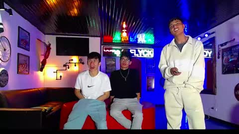 extrangers online show from 03-20-26, 12:10