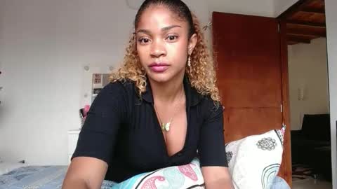 Snapshot of extrelli chatting on 12-16-25, 09:53 extrelli online show from 12-16-25, 09:53