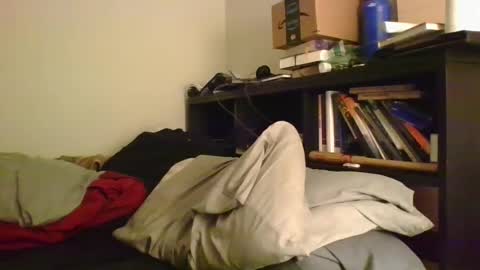 eyequee0007 online show from 10-04-25, 03:37