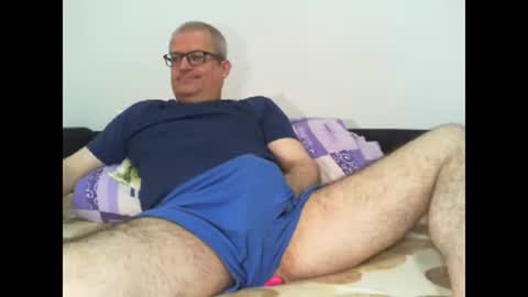 Snapshot of eyes12 chatting on 05-01-26, 05:34 GEORGE online show from 05-01-26, 05:34