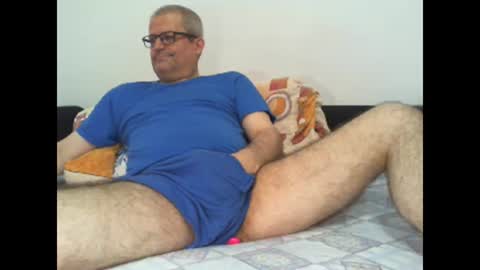 Snapshot of eyes12 chatting on 06-01-26, 05:20 GEORGE online show from 06-01-26, 05:20