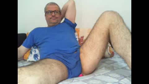 Snapshot of eyes12 chatting on 06-04-26, 05:46 GEORGE online show from 06-04-26, 05:46