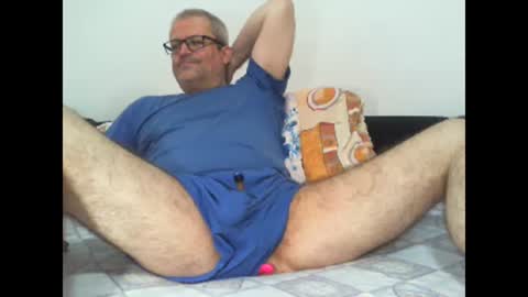 Snapshot of eyes12 chatting on 06-11-26, 01:49 GEORGE online show from 06-11-26, 01:49
