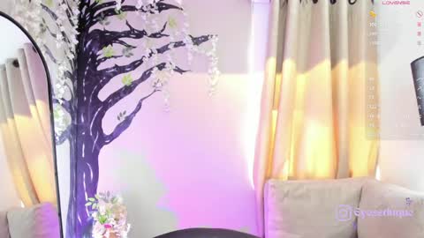 Snapshot of eyes_duque chatting on 06-02-26, 07:49 online show from 06-02-26, 07:49