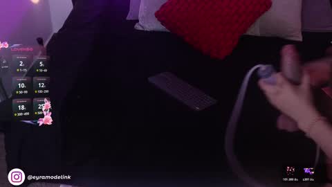 Snapshot of eyrarosee chatting on 11-16-25, 02:39 IG eyramodelink online show from 11-16-25, 02:39