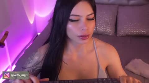 IG eyramodelink online show from 07-04-26, 12:06