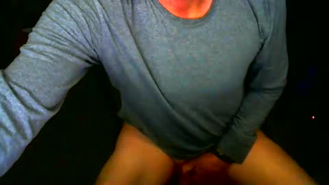 Snapshot of ezeslut4u chatting on 11-24-25, 09:20 ezeslut4u online show from 11-24-25, 09:20