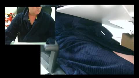 Snapshot of ezondi1 chatting on 01-01-25, 03:46 EZONDI online show from 01-01-25, 03:46