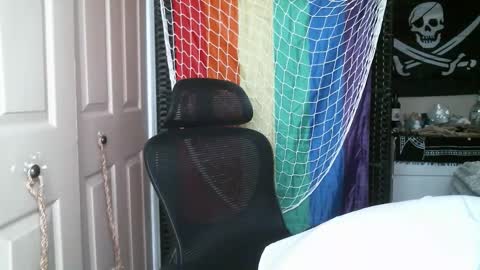 Ezra Naamah online show from 02-15-26, 07:32