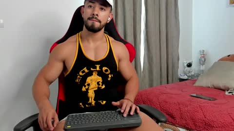 Ezzio Scolaro online show from 02-15-26, 01:20