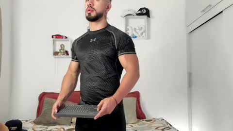 Ezzio Scolaro online show from 04-14-26, 11:33