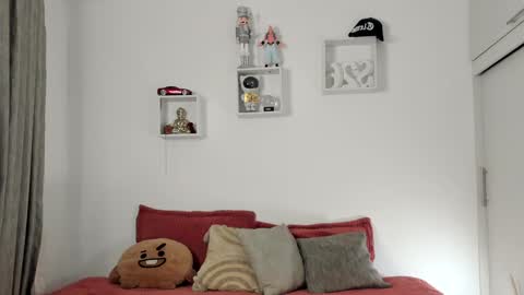 Ezzio Scolaro online show from 04-21-26, 01:42