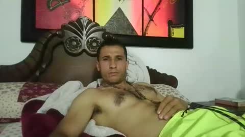 Snapshot of f715983 chatting on 04-18-26, 05:00 f715983 online show from 04-18-26, 05:00