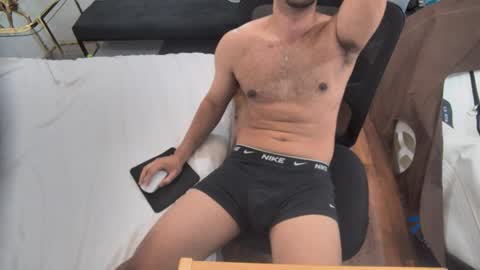 fabiano_hernandes30 online show from 04-26-26, 08:39